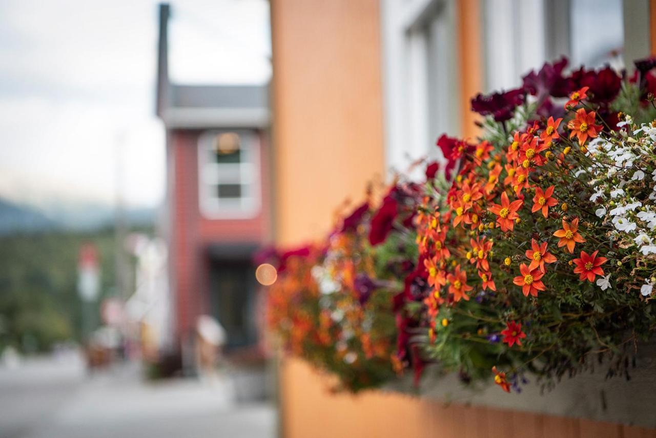 Holland America Skagway Inn エクステリア 写真